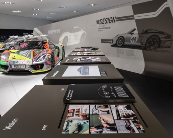 Jedinečné video z múzea Porsche 