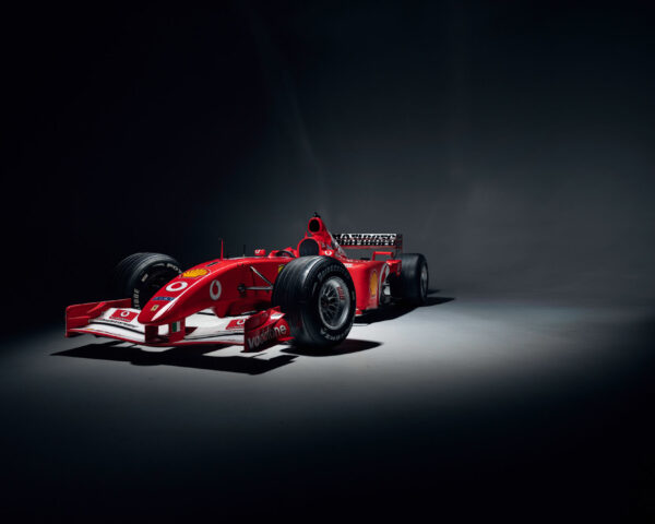 Víťazné Ferrari F1 M. Schumachera ide do dražby