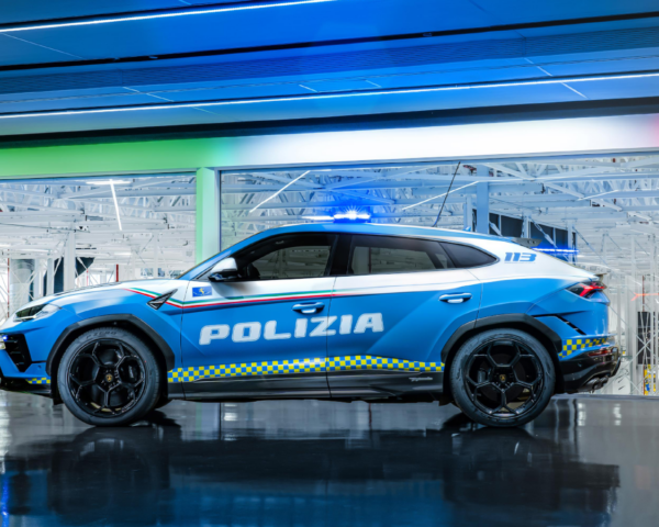 Lamborghini Urus pre talianskych policajtov