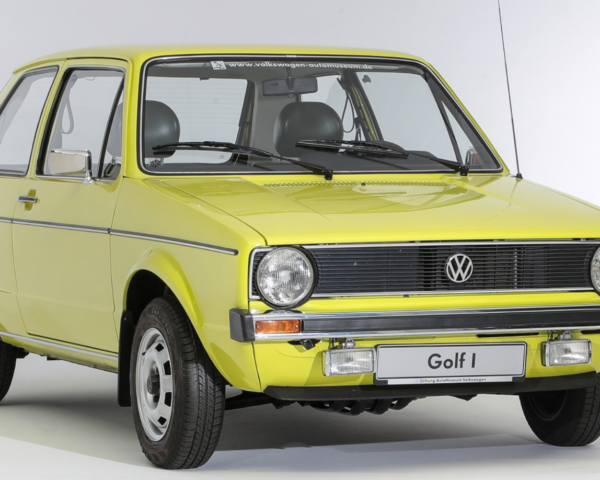 Volkswagen Golf oslavuje 50 rokov