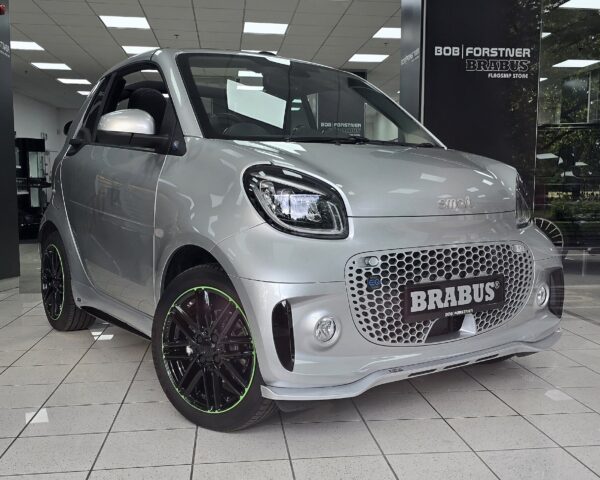 Starší elektrický smart fortwo EQ Brabus; ilustračná fotografia, nie pripravovaný smart #2.