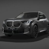 BMW X3 M50 xDrive s Black Package na oficiálnom zábere výrobcu.